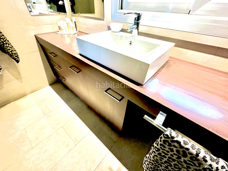 Foto b994353e-dc0d-4449-942f-e1eac47d7d4c. Maison avec cheminée chauffage parking piscine dans Castellar del Vallès