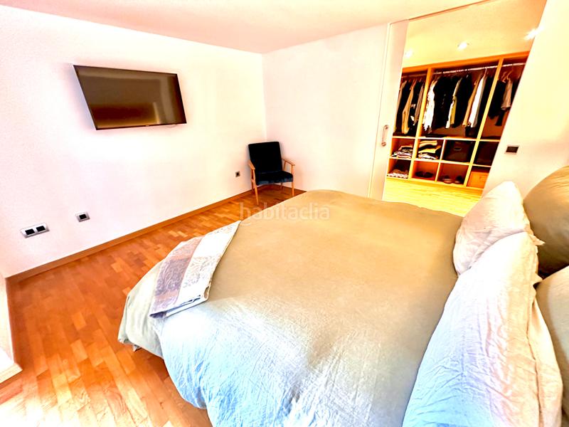 Foto f1d2f4b8-3c26-4ce1-849c-3428c3e8b09e. Maison avec cheminée chauffage parking piscine dans Castellar del Vallès