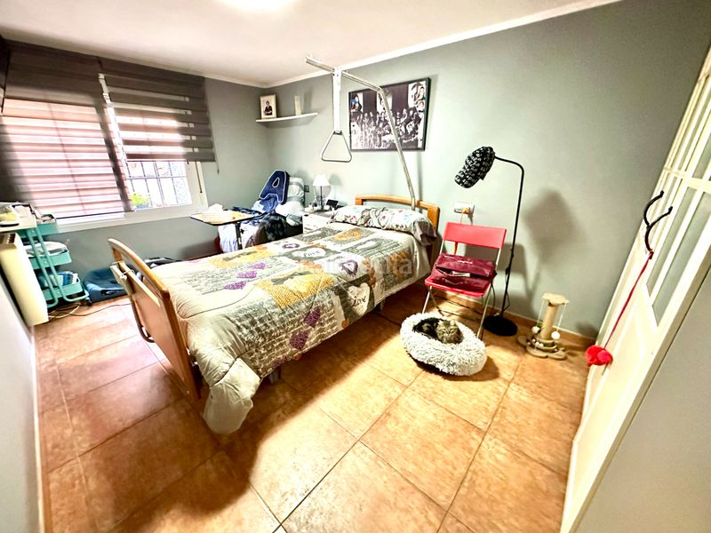 Foto 638c1403-4937-41f4-a049-c5ab8890e34c. Casa adossada amb xemeneia calefacció aparcament a Sabadell