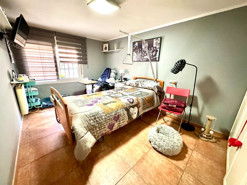 Foto 77d1e00f-9d8b-4ade-944d-b3e1a857d9cc. Casa adossada amb xemeneia calefacció aparcament a Sabadell