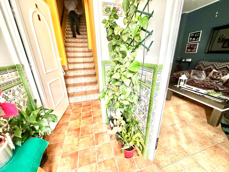 Foto e555468f-6058-4e90-9b08-db05d6a372d0. Casa adossada amb xemeneia calefacció aparcament a Sabadell