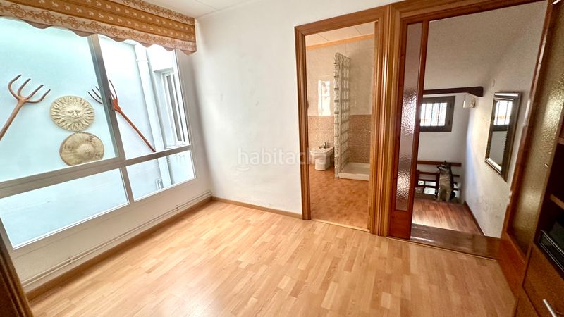 Foto 5156d2c2-48bf-4e9d-9213-02fb895c07aa. Casa adossada amb xemeneia calefacció a Casc Antic Ripollet