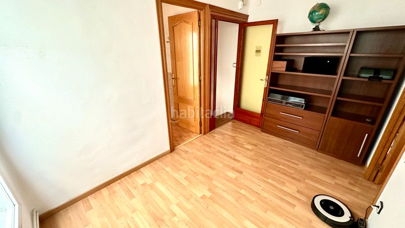 Foto f10beaad-6892-40a1-a1a7-e31f72b7a40b. Casa adossada amb xemeneia calefacció a Casc Antic Ripollet
