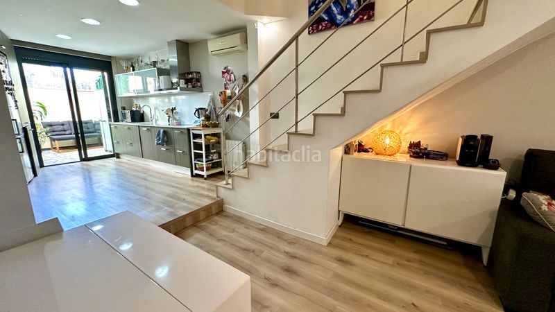 Foto 68b75307-e6ce-4289-8293-f5e8468d9001. Casa adossada amb calefacció a Centre Sabadell