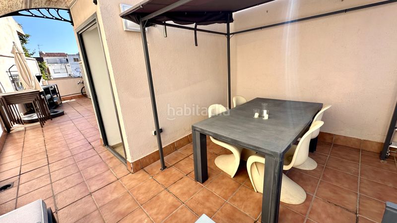Foto d9665b90-bcf3-43a9-9b46-11482fbb20ae. Casa adossada amb calefacció a Centre Sabadell