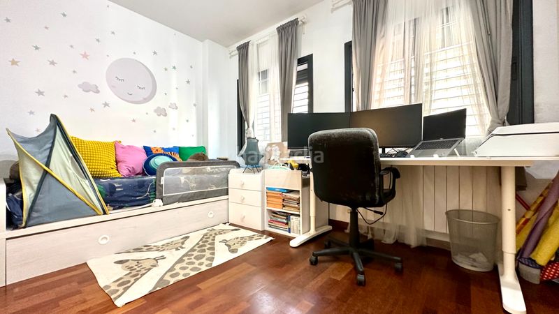 Foto e59582fa-8258-48e0-b970-c8fa34417681. Casa adossada amb calefacció a Centre Sabadell