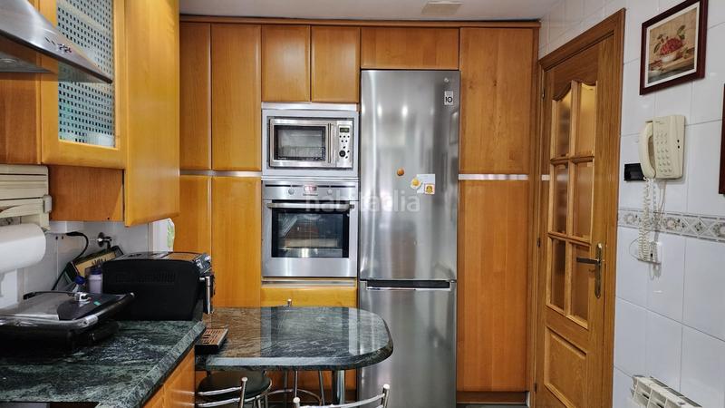 Foto 4bf0876d-87f2-4f29-b66b-2f606b23e889. Semi detached house with heating pool in Getafe norte Getafe
