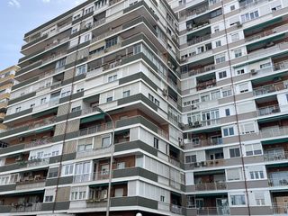 Etagenwohnung  Bronce