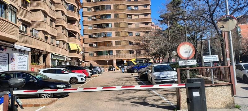 Foto c2a99127-e785-42a6-ae1e-18d076c8b2a3. Pis amb calefacció piscina a San Pascual Madrid