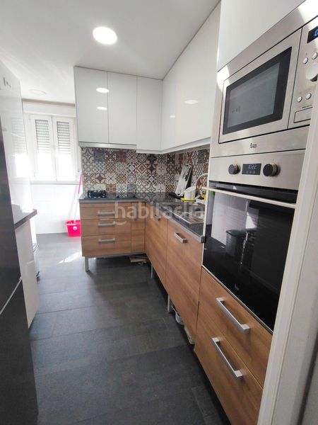 Foto bc7dc966-2ce8-4d5a-b19e-5e5bd19b7057. Flat with heating in Juan de la Cierva Getafe