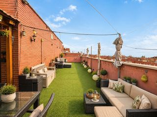 Penthouse  Presidente felipe gonzalez
