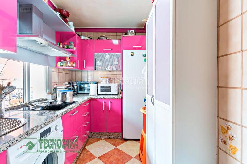 Foto e274b327-af88-47bd-8c06-f002ef3c6b85. Piso  en venta en Coín