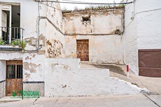 Casa aparellada a Coín. Casa en venta en coín