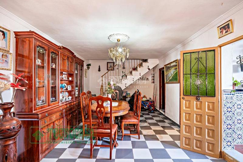 Foto 1f1dea8f-f66c-4dcc-a537-0ea1f6863b6e. Maison jumelée dans Coín