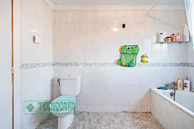 Foto 66b02bf6-57ad-4388-ae56-091ee5a3e915. Maison jumelée dans Coín