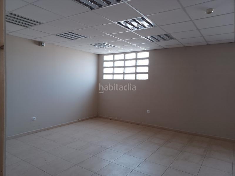 Foto 8cc51487-27a2-449d-bd76-de7a29e8808a. Bâtiment à usage industriel dans Pinseque