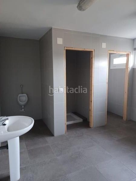 Foto be74ff82-a0a5-465f-8649-9d7661114908. Bâtiment à usage industriel dans Pinseque