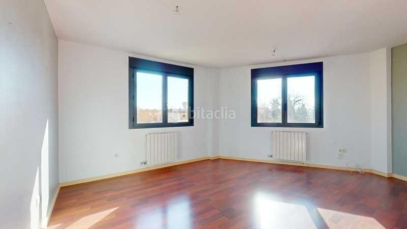 Foto 6673b50b-f07e-4cac-b4f6-9b35fe173a1f. Appartement avec chauffage parking dans Valdefierro Zaragoza