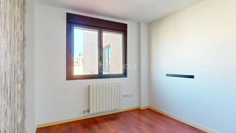 Foto 502afc74-f811-4e4b-81de-c0b4d1af2a22. Piso en Valdefierro Zaragoza