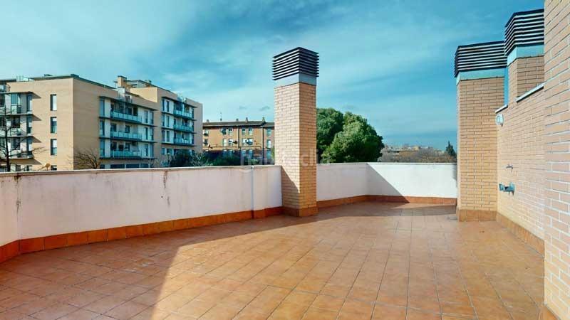 Foto f4a9fd1e-e901-45b1-88c6-a3a97efc648d. Piso en Valdefierro Zaragoza