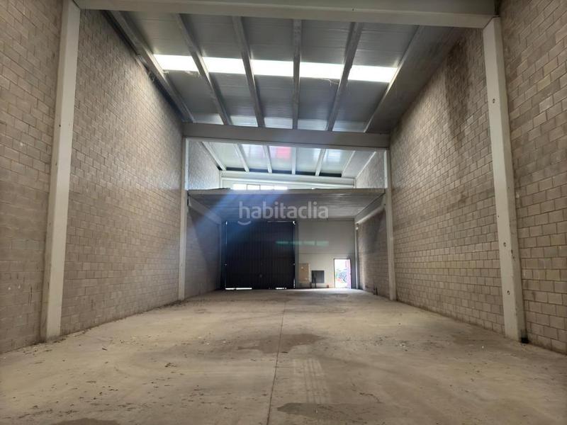 Foto 340b0757-a727-4b6f-81bc-cce94cc2cf0b. Capannone industriale in calle peña oroel in Cuarte de Huerva