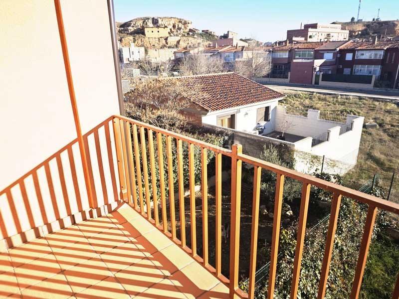 Foto 2d8e1a88-cf56-4a46-92aa-2ec6e98afbc8. Casa a schiera in calle teruel 6 in Ariza