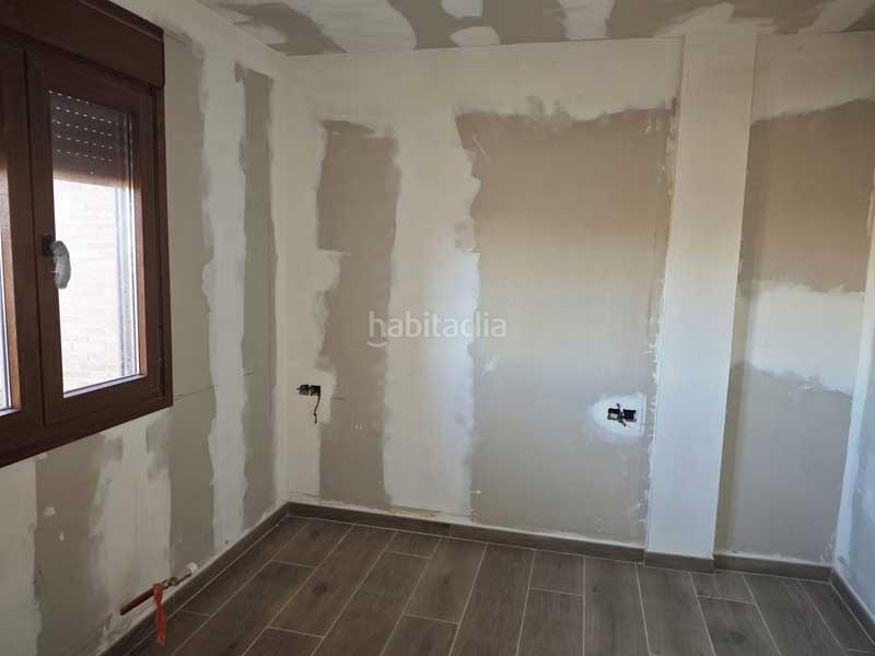 Foto 13a18521-1cbe-47cf-8a78-f9c4fc9b2c9d. Casa adosada en calle teruel 6 en Ariza