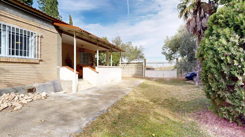 Foto 89da63b8-1cf4-4746-a38b-793a64985fd2. Chalet con piscina in Garrapinillos Zaragoza