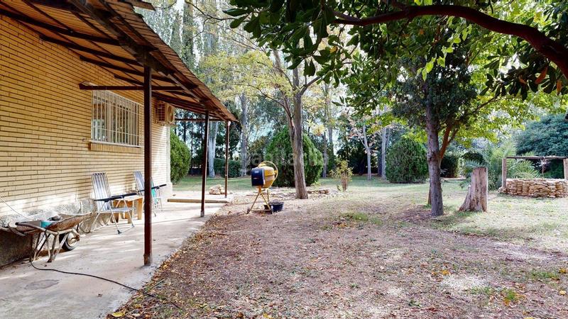 Foto aa5d50e2-5090-4de3-b4c3-6c223f20b6c3. Chalet con piscina in Garrapinillos Zaragoza