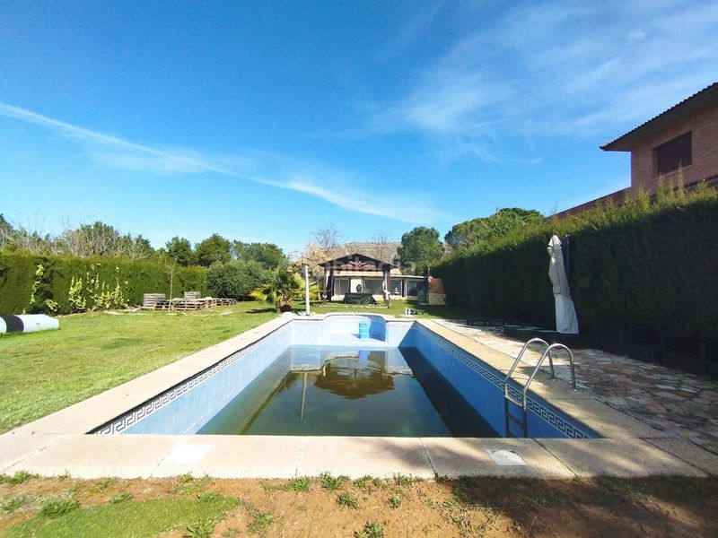 Foto 0e7e4c8b-0266-42a2-acae-4ecc3db497c3. Casa amb piscina a Muel