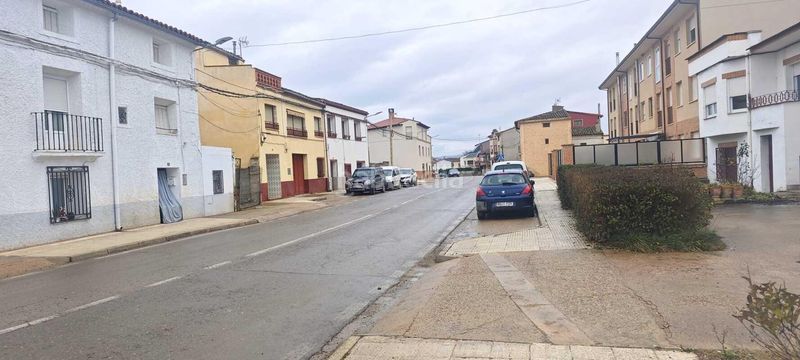 Foto b5304bfc-4718-45c4-8a97-263d30238684. Car parking in Paracuellos de Jiloca