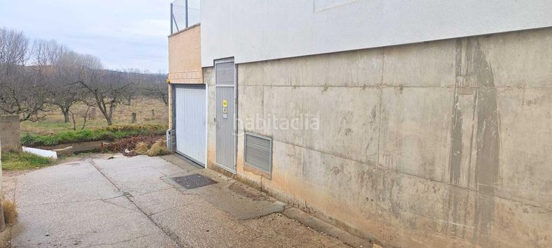 Foto fba2d3c9-3383-49a5-a729-ec7e247b037c. Car parking in Paracuellos de Jiloca