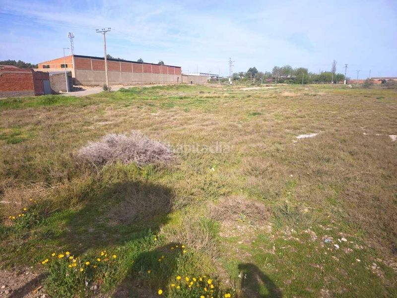 Foto e01cb291-b299-402c-a383-4f1be4257435. Residential plot in Cabañas de Ebro