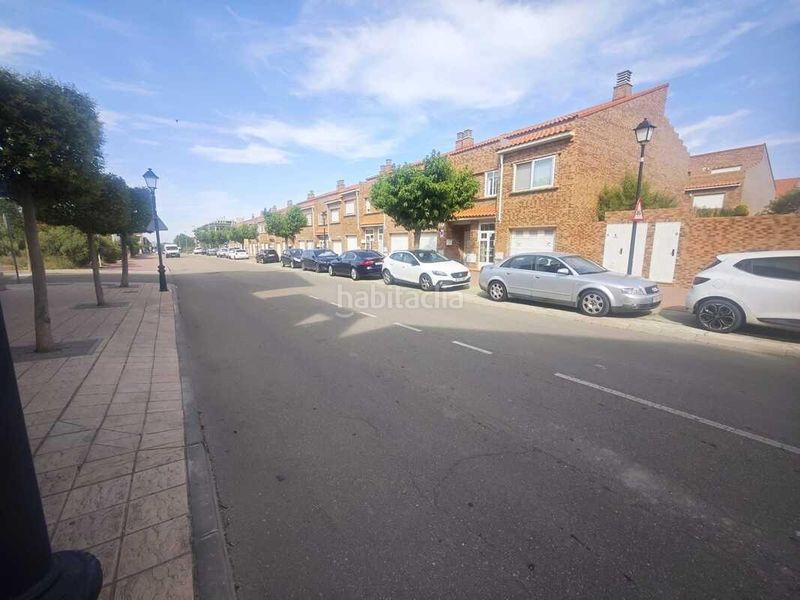 Foto 86bd97ec-b8ba-47af-8c1b-78234e9b28b3. Dúplex amb aparcament a Muela (La)