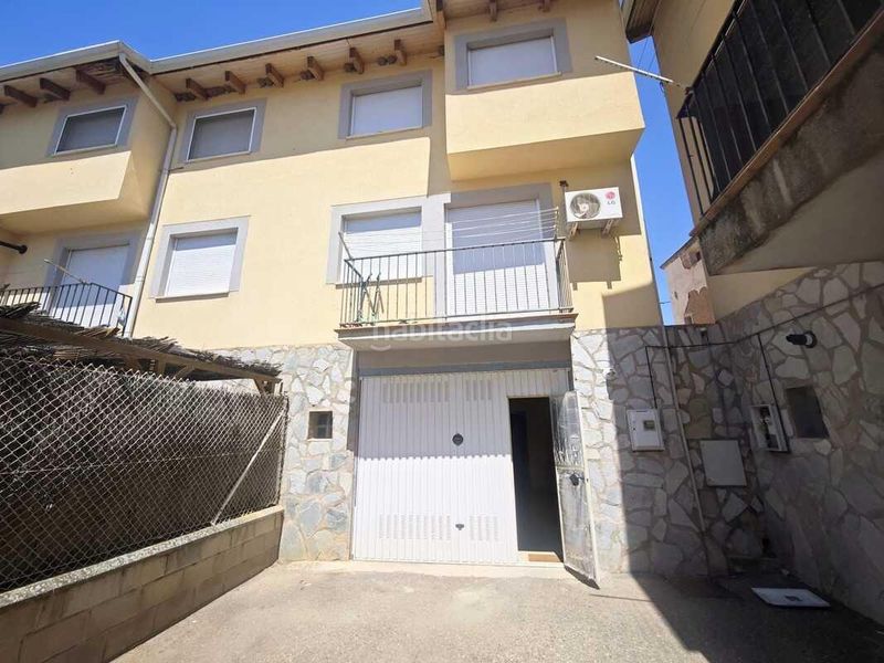 Foto 3cade428-bda9-48a8-972b-e7773e68dafe. Casa adossada amb calefacció aparcament a Paracuellos de Jiloca