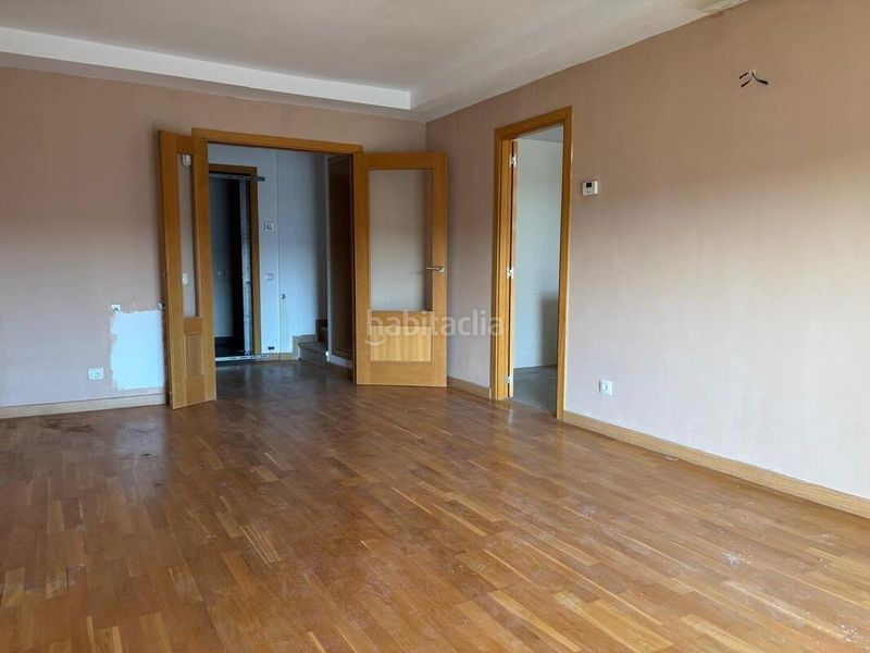 Foto ecd8e2ca-c1e4-49e2-9aaf-1d0305462e82. Dúplex amb calefacció a Muela (La)