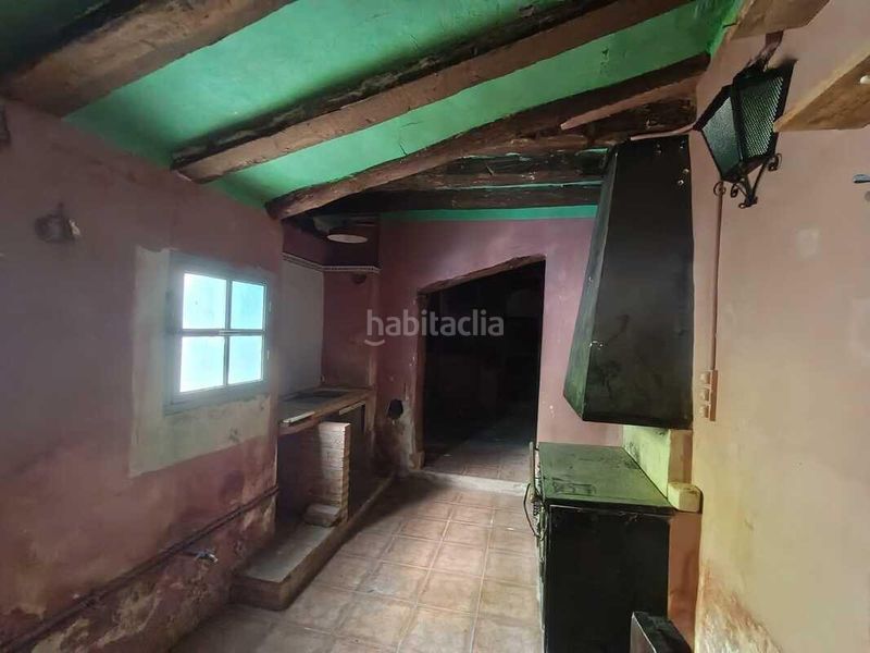 Foto 0f7cfba9-5a84-40c0-984f-59fb39c2a7de. Casa amb calefacció aparcament a Belchite