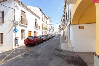 Towny house in Centro Histórico. Casa en venta en vélezmálaga