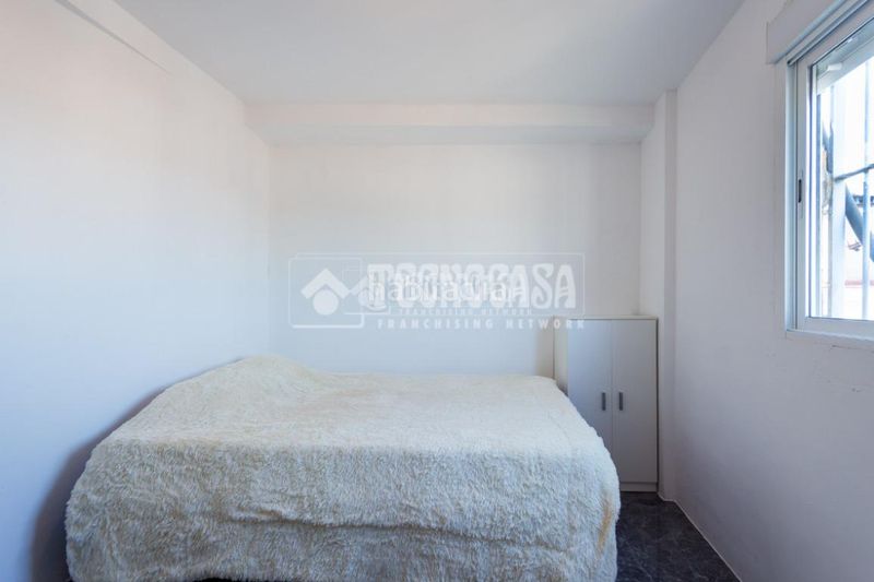 Foto 339ee9c7-5fc1-4f86-8cc7-59ca6273e2ec. Casa a Centro Histórico Vélez - Málaga