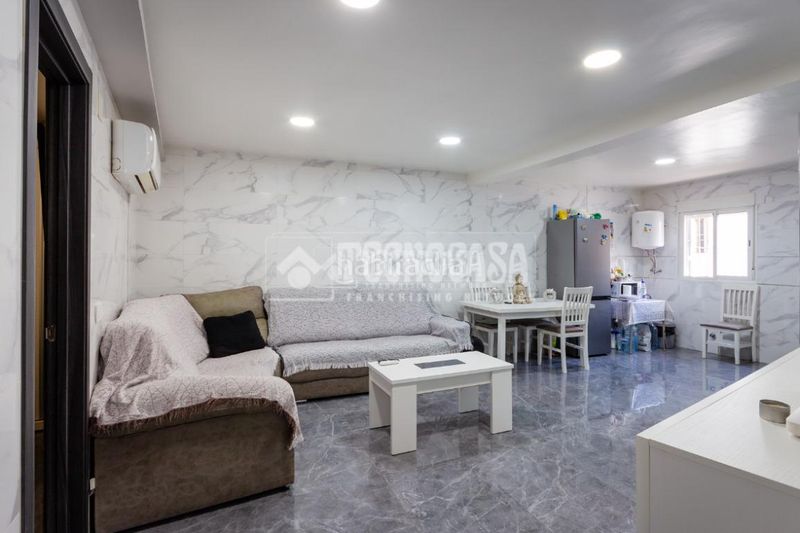 Foto b4e404b9-42b6-456c-a1bd-0d66d3bd7a74. Casa a Centro Histórico Vélez - Málaga