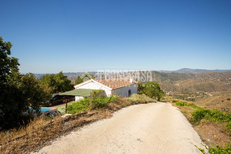 Foto 0eeaab9e-e2f7-491f-8500-8d4138c57325. Masia a Canillas de Aceituno