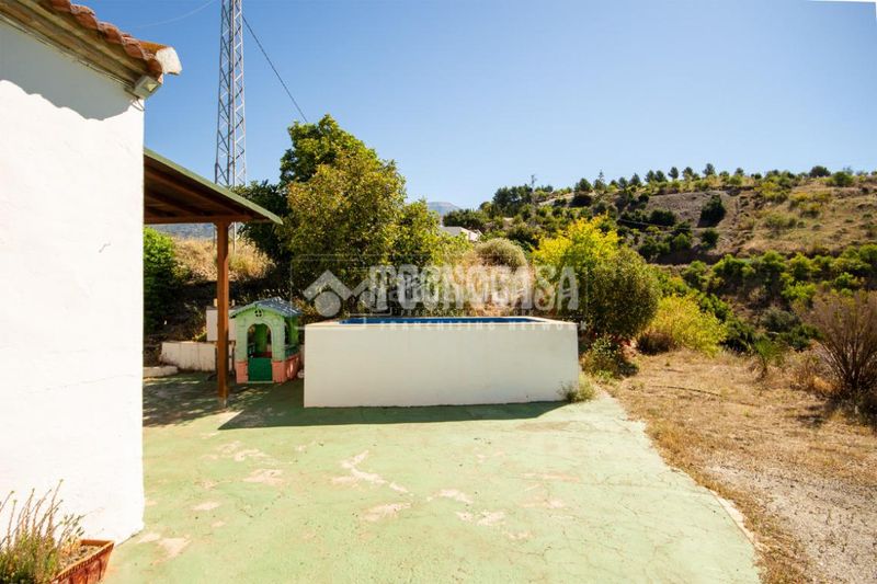 Foto 5ebfc0ae-8763-4b36-b315-b380b05b4f94. Masia a Canillas de Aceituno