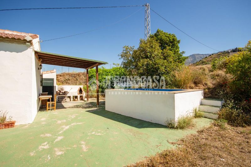 Foto ef965bfe-90bf-49c6-89c0-3c00faec2a20. Masia a Canillas de Aceituno