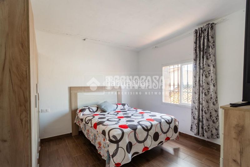 Foto 6c9f7556-df69-4bac-b935-007c5431f1a2. Casa aparellada a Centro Histórico Vélez - Málaga