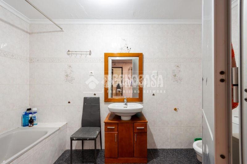 Foto 941e29d3-62d2-4c79-be92-b9869e9906b9. Casa aparellada a Centro Histórico Vélez - Málaga