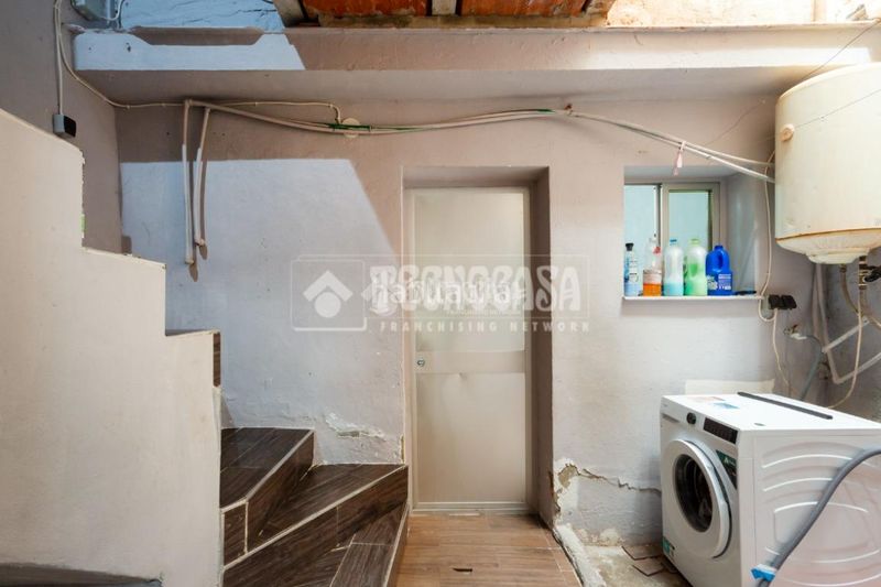 Foto ea2cd5a0-0e2b-44c8-8c32-8bc9beda2583. Casa aparellada a Centro Histórico Vélez - Málaga
