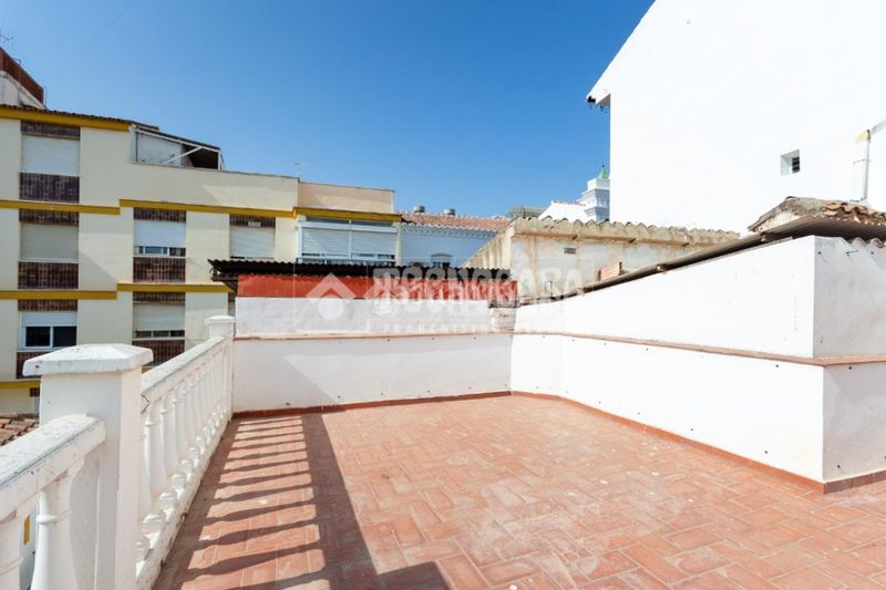 Foto b7b228c2-505f-40f4-82cc-8c374c234f83. Casa aparellada a Centro Ciudad - El Carmen Vélez - Málaga