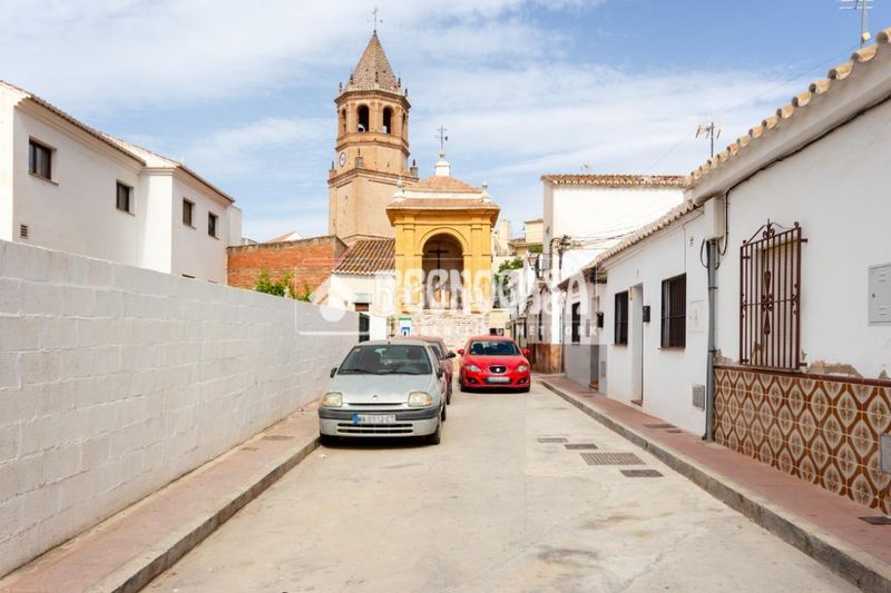 Foto 4f9af7f6-7fef-4549-8a6e-4daa9a6ab678. Casa aparellada amb calefacció a Centro Histórico Vélez - Málaga