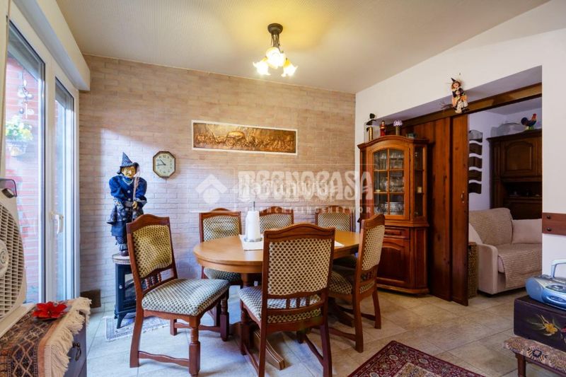 Foto 932dd016-80d0-4848-9bae-d4b027ff4f81. Casa aparellada amb calefacció a Centro Histórico Vélez - Málaga