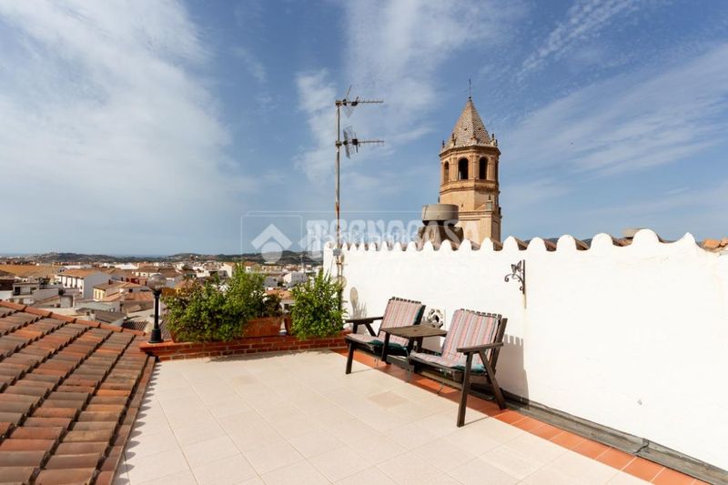 Foto f0826935-d774-49c4-9ca0-bfdce037df15. Casa aparellada amb calefacció a Centro Histórico Vélez - Málaga